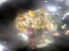 翻炒均匀即可关火