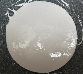 将黄油和fluff棉花糖搅拌至完全融合。