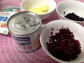 准备称量材料，黄油室温软化