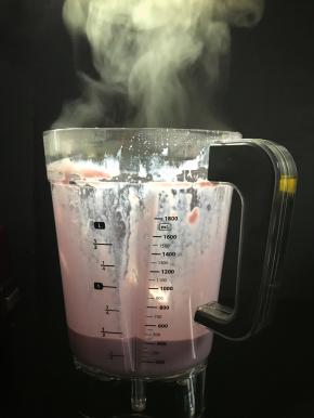 不到6分钟，一份热气腾腾的热羹就做好的。