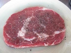 再撒一些黑胡椒