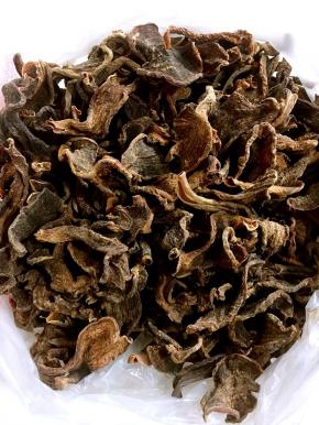 彻底晒干的萝卜干收起来，装在塑料袋中密封保存即可。