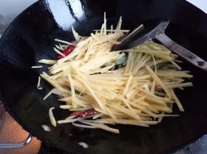 加入土豆丝