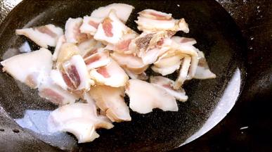 冷水下锅，煮沸