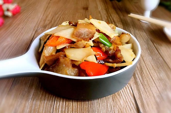 茭白炒腊肉