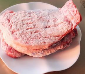 再穿上一层薄薄的外衣