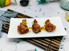 美味至极，只加了一点生抽，靠冰糖上色。