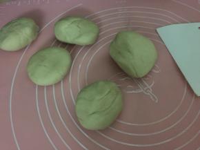 将面团分成五份