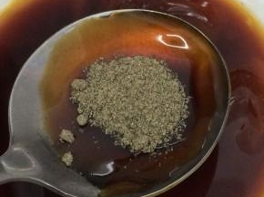 少许五香粉