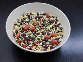 准备好五谷粥米，除芝麻外等等各种食材按1:1用量；