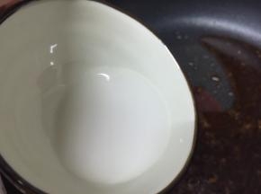 熬煮开后加入淀粉水