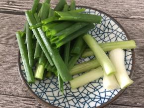 葱分成葱白和葱叶