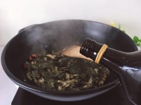 加入适量的料酒