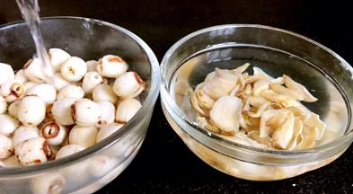 百合、莲子洗净后沥水