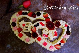 美味可口的心心相印蛋糕就做好啦