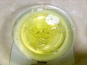 分离鸡蛋，蛋清打至干净无水无油的容器内