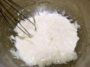 用蛋抽画Z字搅拌均匀