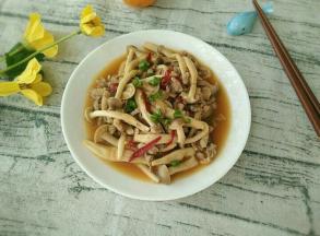 装盘，撒上葱花。