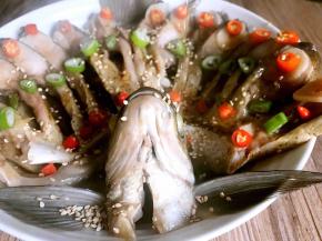 淋入孔雀开屏鱼上即可