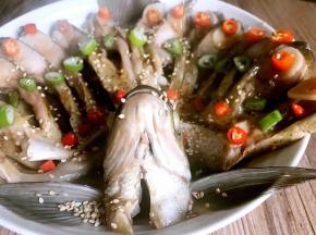 淋入孔雀开屏鱼上即可