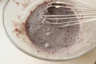 继续翻拌半分钟，充分混合均匀。