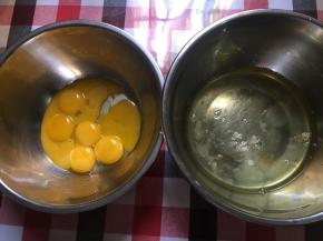 无水无油的容器里进行蛋清蛋黄分离