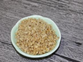 核桃仁切碎