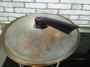 加盖，焖十分钟