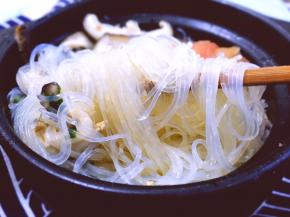 关火，成品养生菜粉丝煲就好了，搅拌均匀就可以开吃
