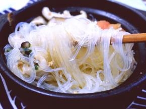 关火，成品养生菜粉丝煲就好了，搅拌均匀就可以开吃