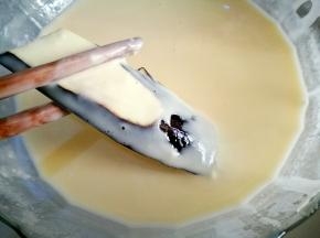 茄子片沾面糊挂浆