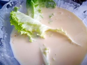 生菜也挂浆 入锅炸制