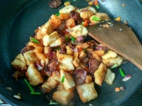 翻炒均匀，可以出锅喽！