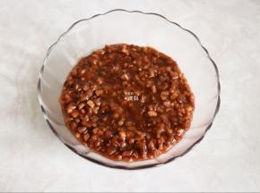 煮至浓稠的状态关火，倒入碗中待用；