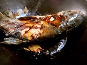 注入适量清水，大火烧开