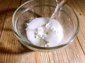 淀粉加水拌匀
