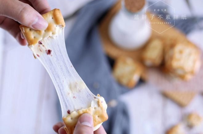 超拉丝的牛轧饼干