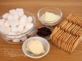 先把所有原材料准备好，这样后面才不会手忙脚乱。