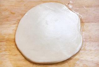 重复步骤5的动作几次后，饼明显见大。