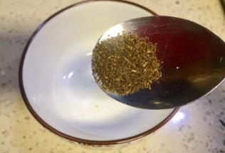 放入花椒面