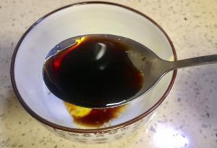 生抽两勺，半勺醋