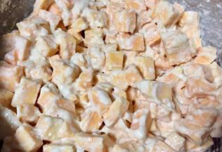 搅拌均匀后，应如上图这样的干湿状态为宜，然后再静置10分钟