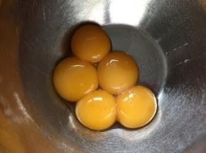 蛋黄和蛋清分离