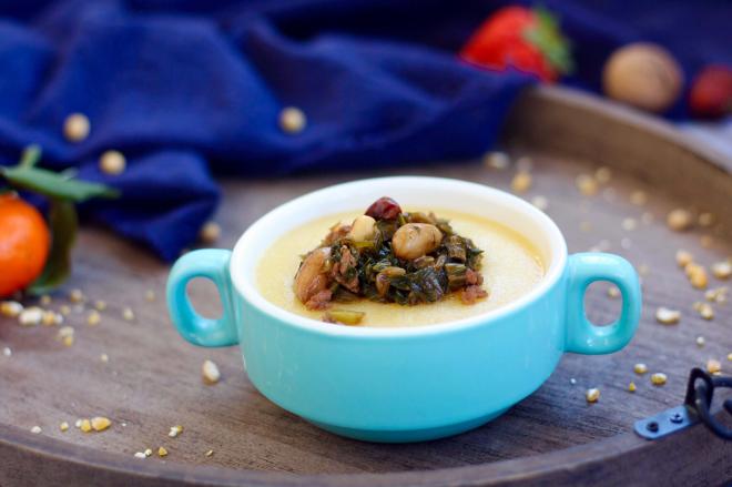 肉末雪菜玉米面粥