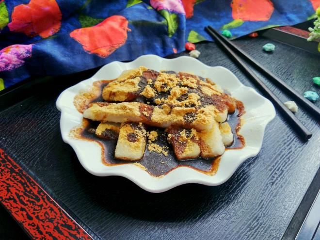 黄豆粉红糖糍粑