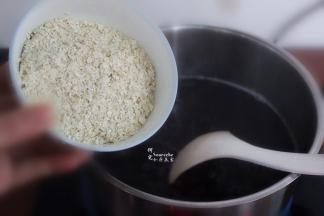 加入燕麦片；