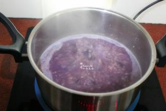 拌均好的燕麦片再次煮沸；