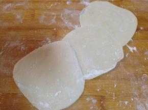 再擀成薄片
