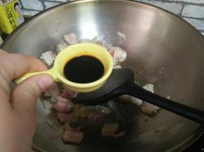 加入生抽。