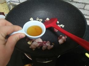 加入料酒。